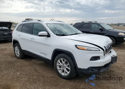 2016 Jeep Cherokee Latitude z USA, uszkodzony, nr VIN 1C4PJMCS9GW193756
